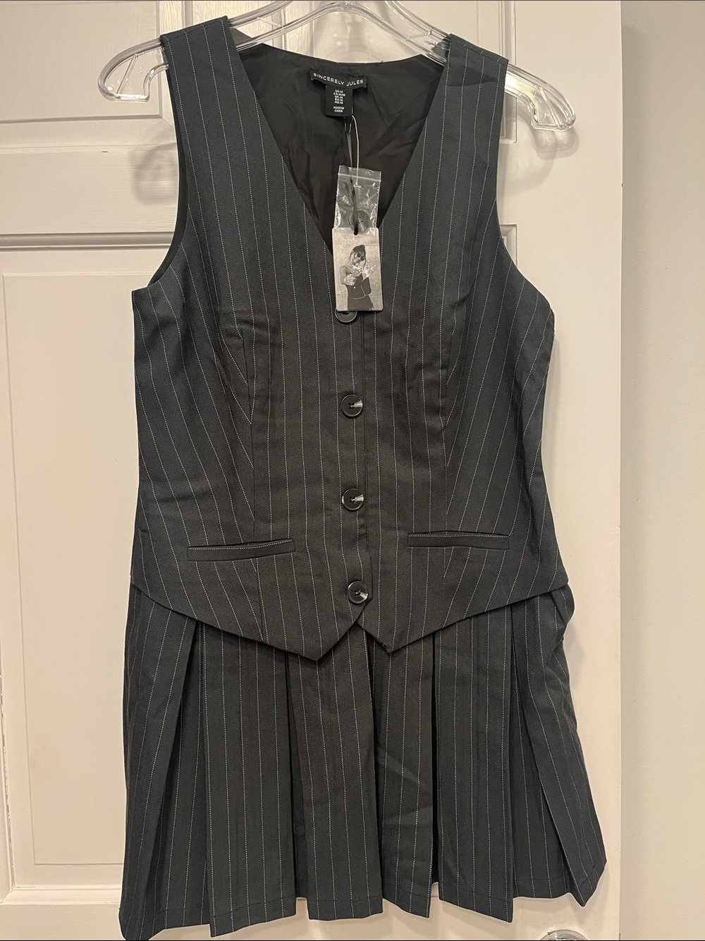 Sincerely Jules NWT Black Pinstripe Sleeveless Vest Pleated Mini Dress - M